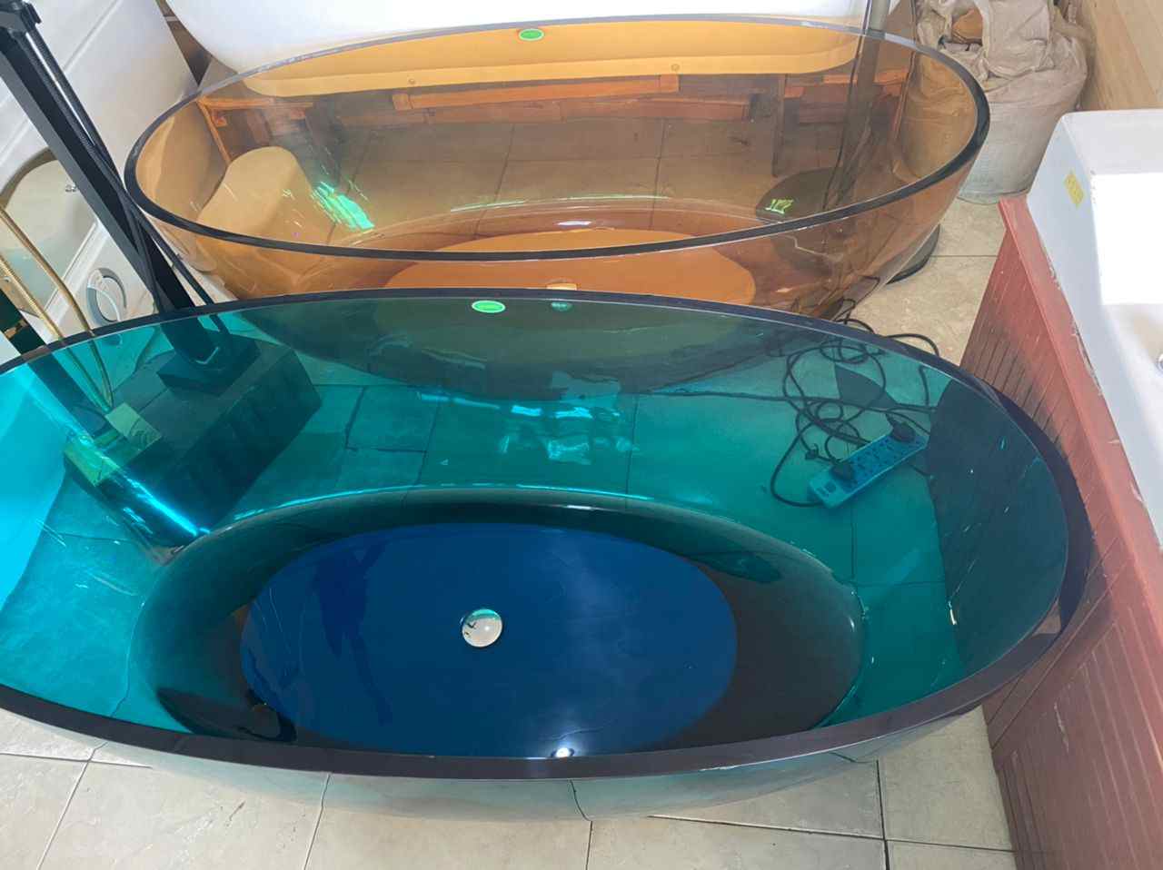 Free Stand Transparent Glass Bath